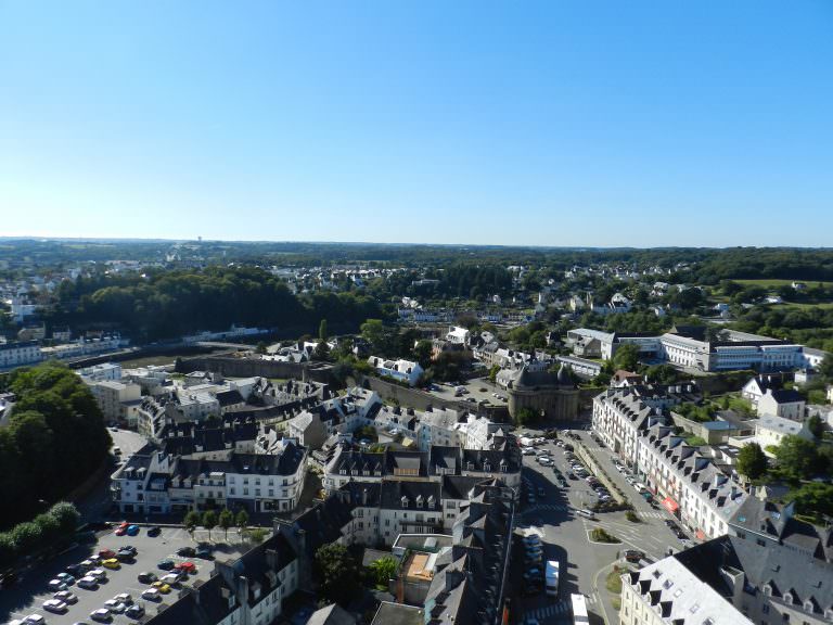 Vue aérienne de la ville d'Hennebont