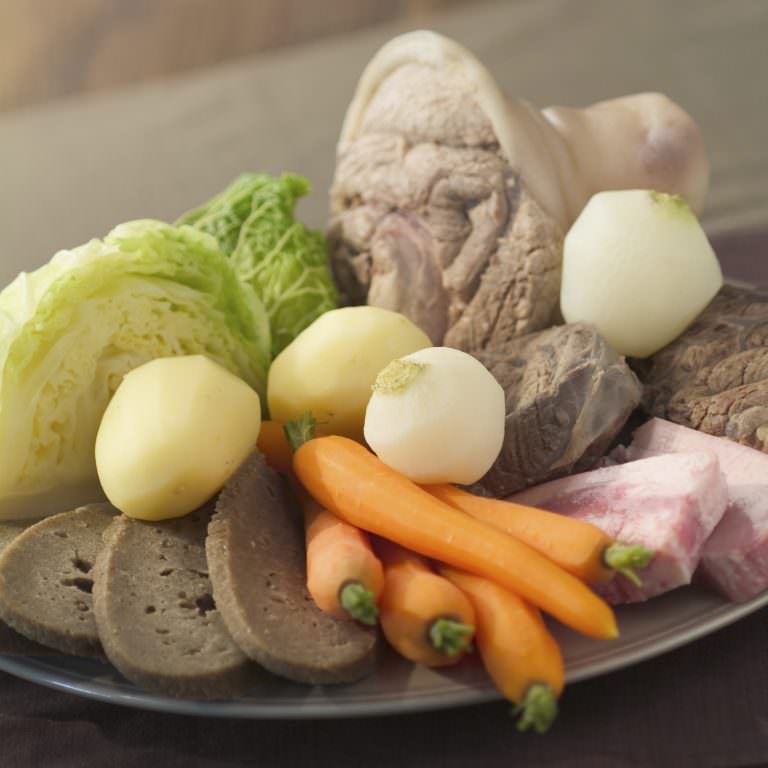 Kig ha farz, plat typique de la gastronomie bretonne (Morbihan, Bretagne Sud)