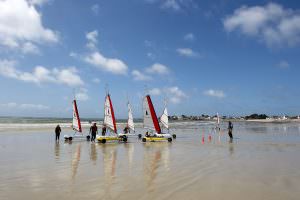 Chars à voile à la Grande Plage de Gâvres, Morbihan.