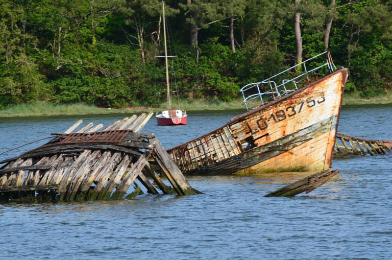 Le cimetière de bateaux de Kerhervy à Lanester