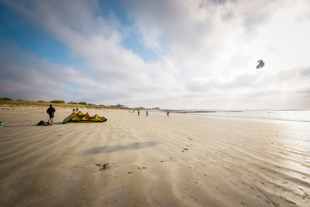 Larmor-Plage, Kitesurf sur la plage de Kuerguélen