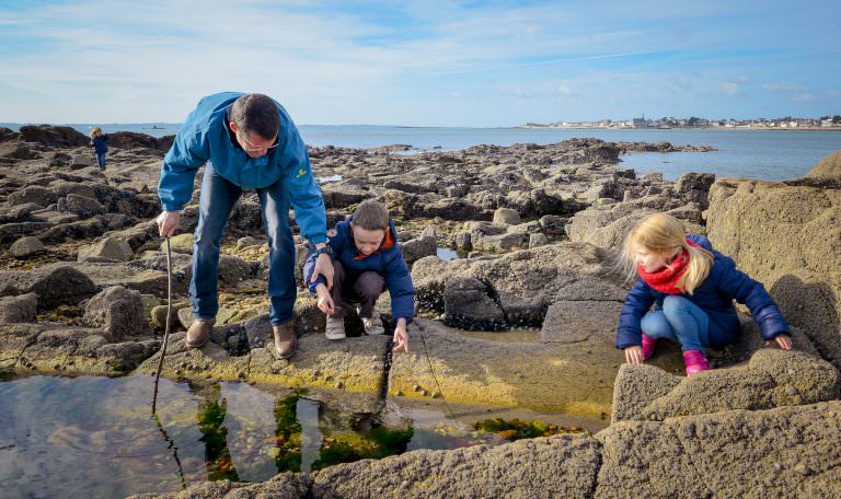 Pêche à pied avec les enfants à Port-Louis (Morbihan)