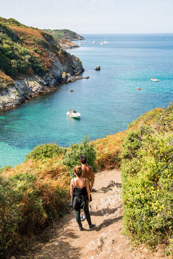 Randonnée pédestre en amoureux sur l'Ile de Groix