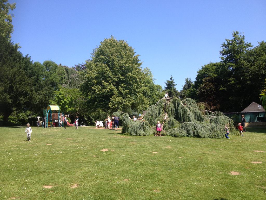 Hennebont, aire de jeux du parc de Kerbihan