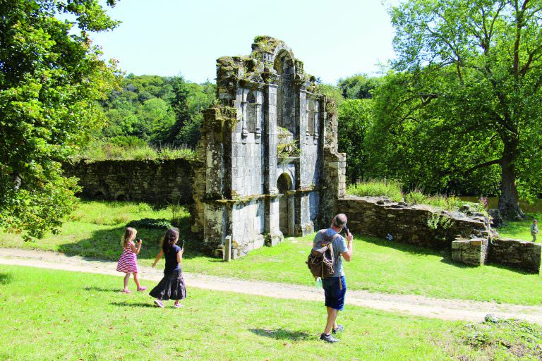 Abbatiale Saint-Maurice à Clohars-Carnoët (Finistère)