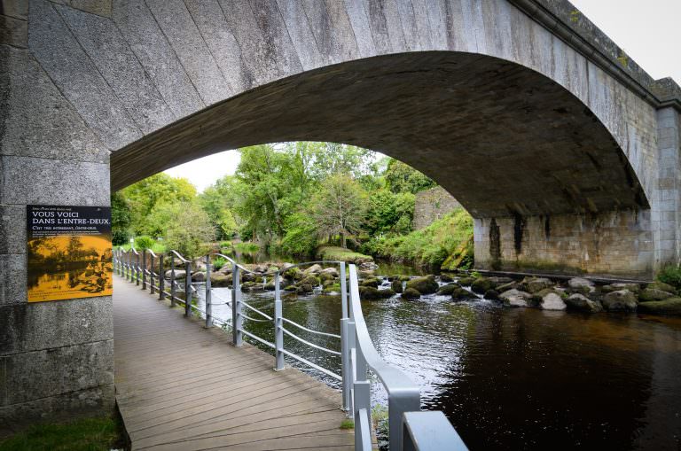 Pont sur le Scorff vers l'Odyssaum de Pont-Scorff