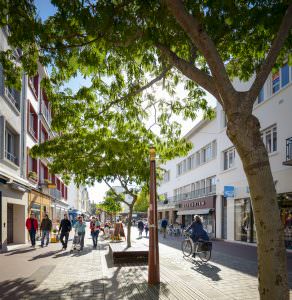 Balade rue du port à Lorient (Morbihan)