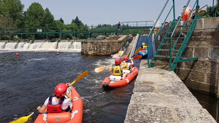 © Cath LE BAIL - Ascenceur à kayak au parc d'eau vive d'Inzinzac-Lochrist