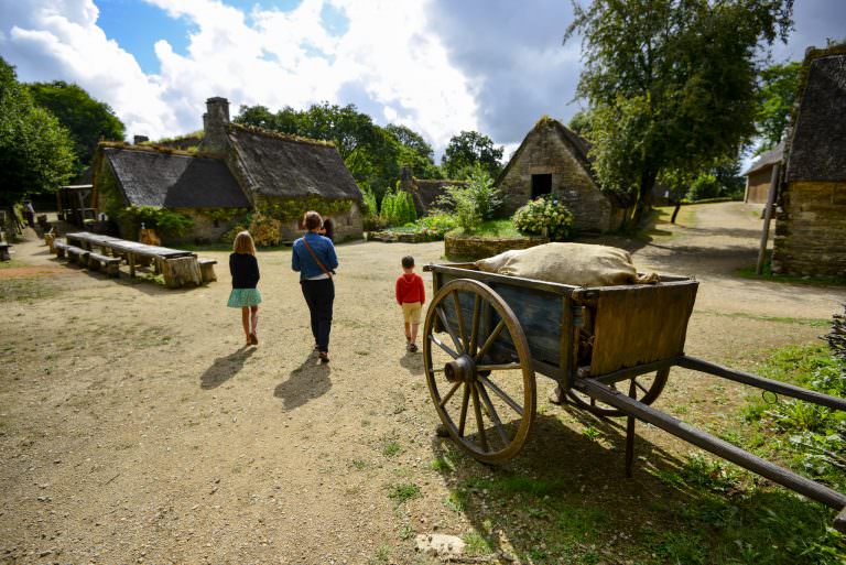 Village de Poul Fetan, chaumières bretonnes à Quistinic