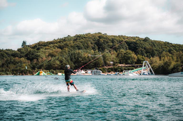 wakeboard au West Wake Park d'Inzinzac-Lochrist (Morbihan)