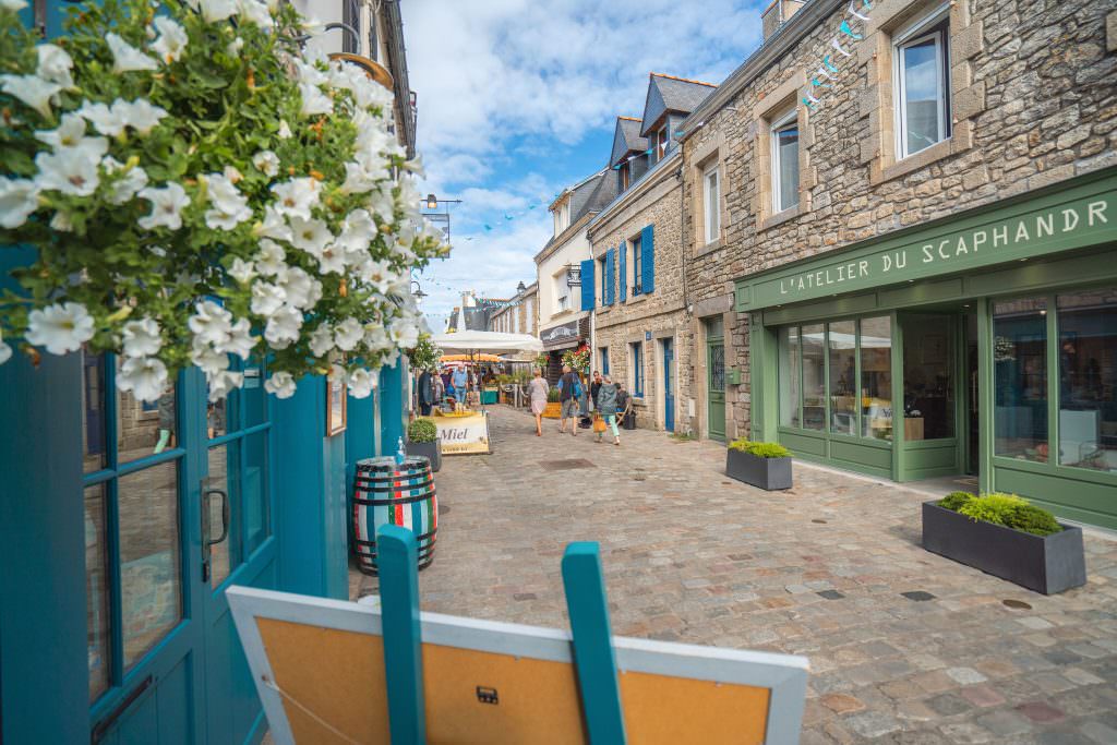 vue de la Grande rue de Port-Louis