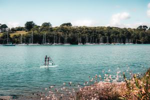 Stand-up paddle sur la Laïta, à Guidel-Plages (Morbihan)