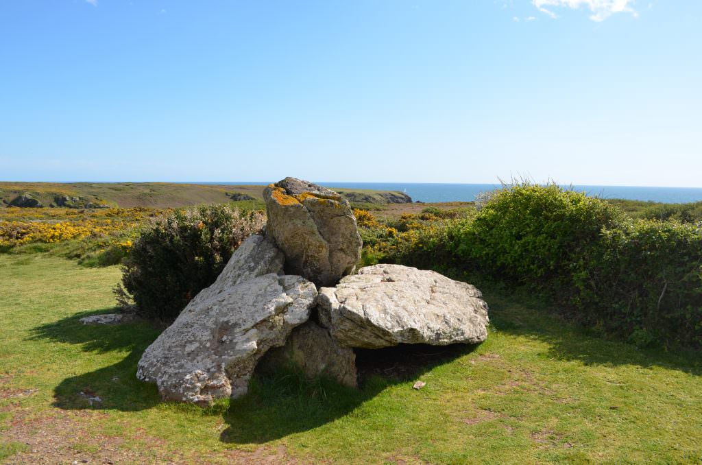 Dolmen Men Caam et Men Yann sur l'île de Groix