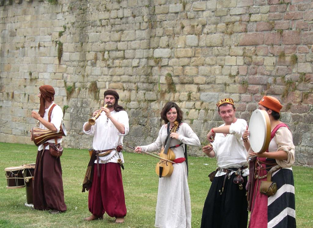 Concert de musique du Moyen-Âge aux Médiévales d'Hennebont (Morbihan)