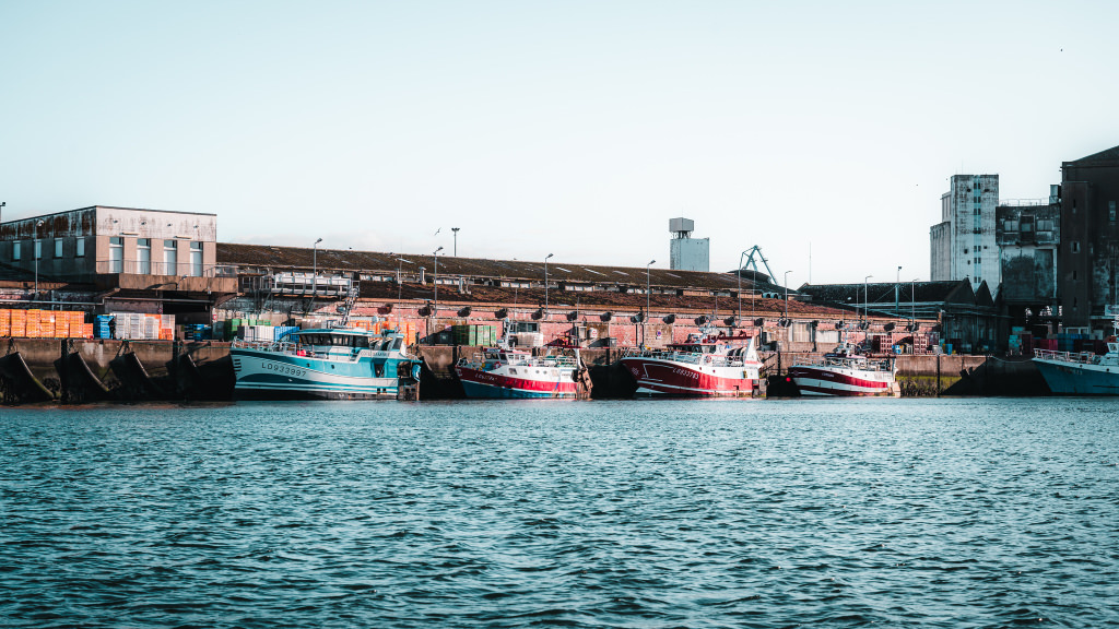 Bateaux à quai au port de pêche de Keroman, Lorient (Morbihan) 