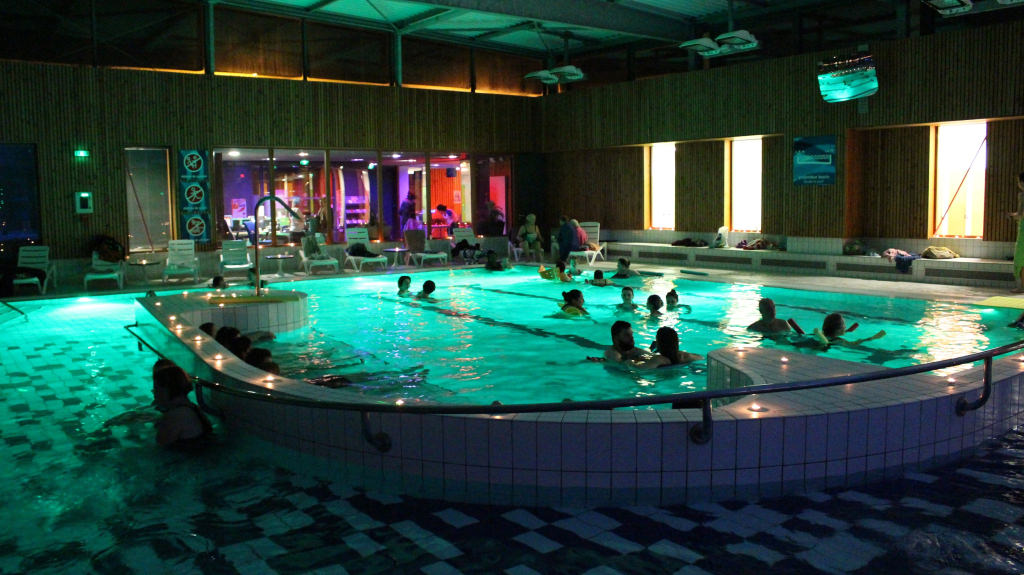 Espace de balnéo au complexe aquatique de Kerbihan, piscine d'Hennebont (Morbihan)