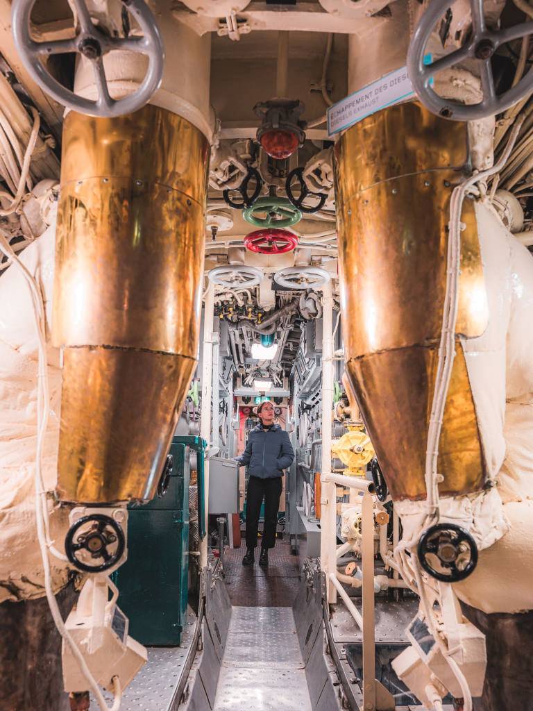 Visite des machines de l'intérieur du sous-marin Flore S645 et son musée à Lorient La Base (Morbihan)