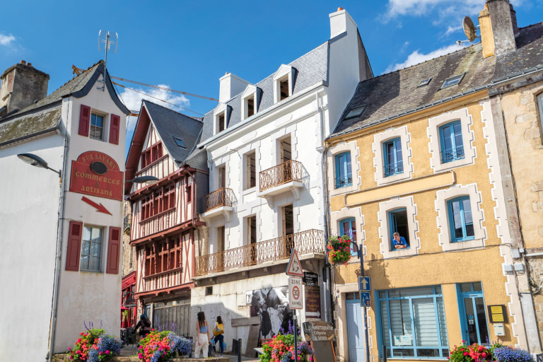 Ruelles et vieilles bâtisses à Quimperlé (Finistère, Bretagne Sud)