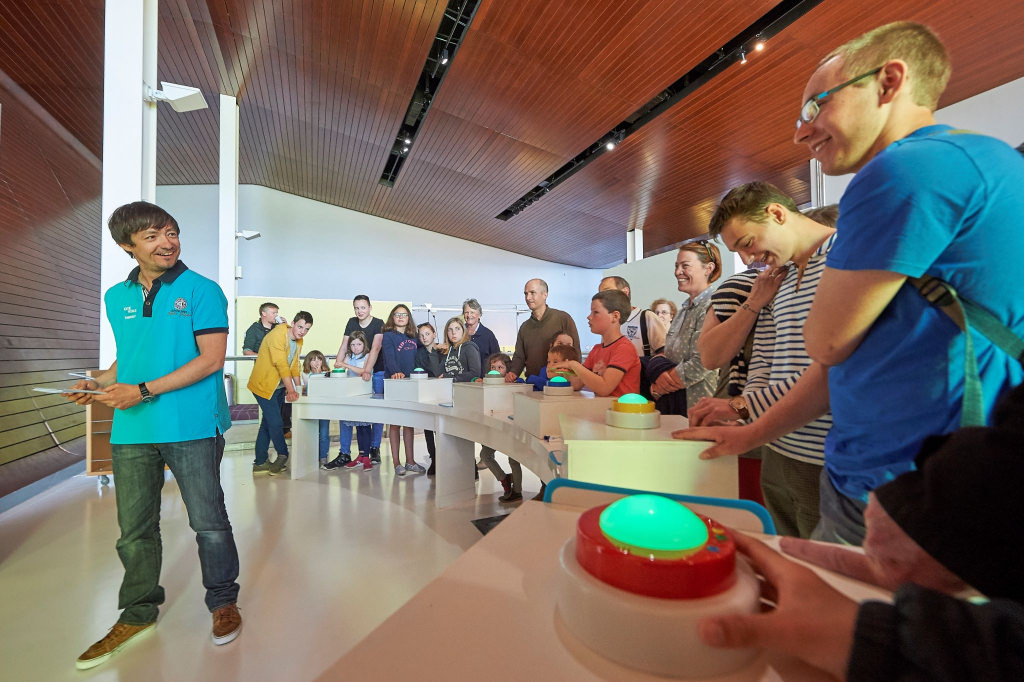 Animation Cité Cap Quiz, quiz de culture maritime entre visiteurs à la Cité de la Voile Eric Tabarly (Morbihan) 