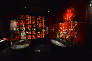 Collection de porcelaines d'Orient, visite de l'exposition permanente du musée de la Compagnie des Indes à Port-Louis (Morbihan)
