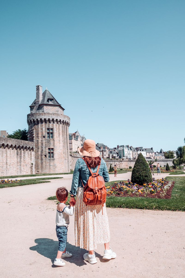 Balade en famille dans les jardins des remparts de Vannes (Morbihan)