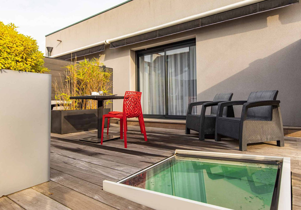 Terrasse privative des chambres d'hôtes de l'Avel Vor, Les Vents de la Mer, à Port-Louis (Morbihan) 