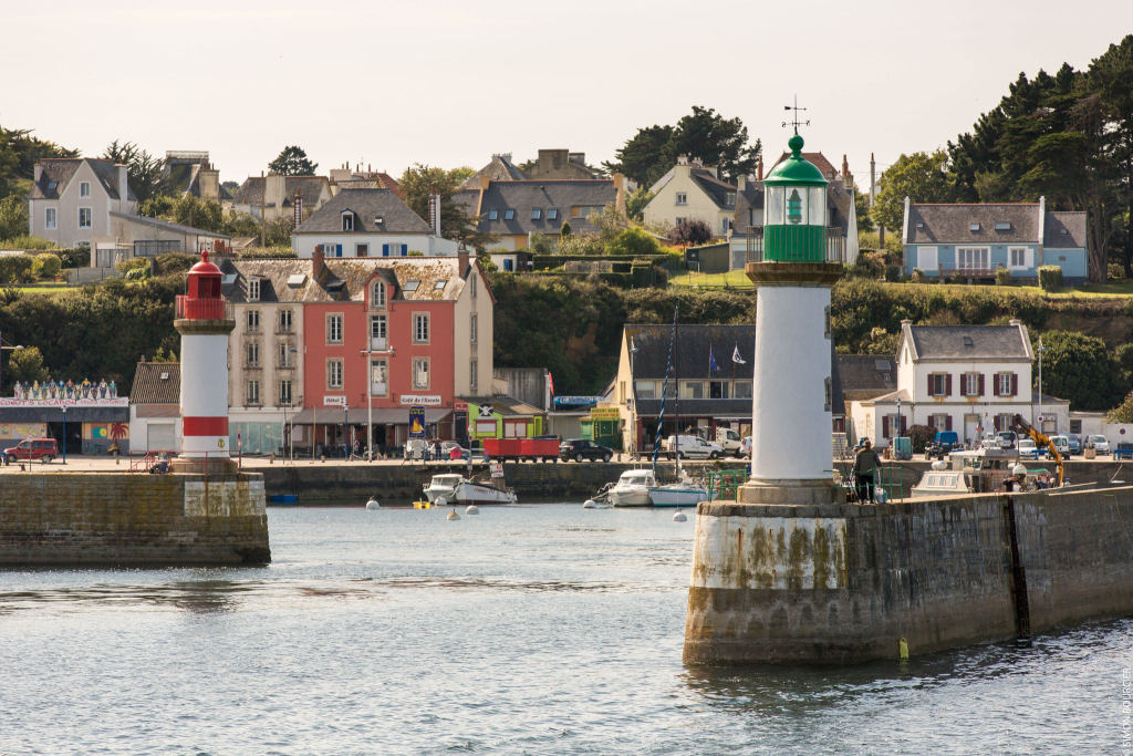 Arrivée en bateau au port de Port-Tudy sur l'île de Groix (Morbihan) 