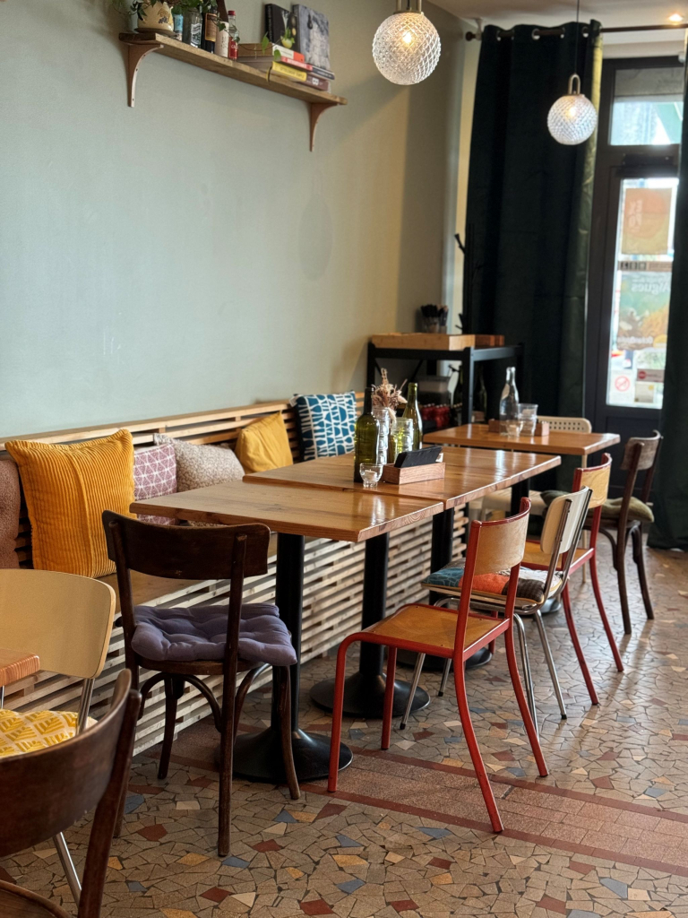 L'intérieur du restaurant les Embruns à Lorient