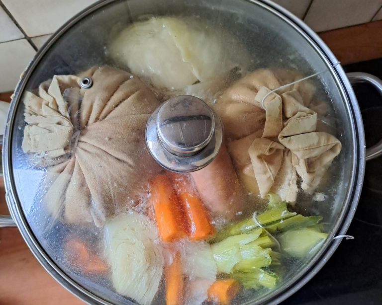 Recette traditionnelle et cuisson du kig ha farz, pot au feu breton