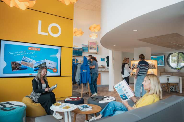 Office de tourisme de Lorient, quai de Rohan (Morbihan)