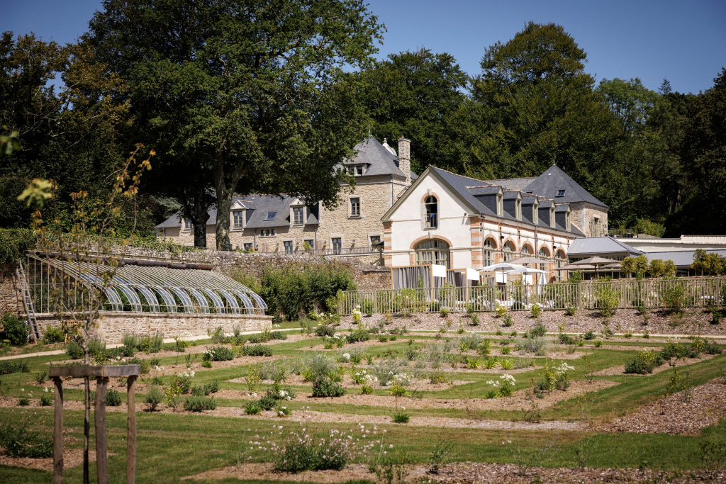 Le potager, l'Orangerie et le Manoir du Domaine de Locguénolé & Spa à Kervignac (Morbihan)