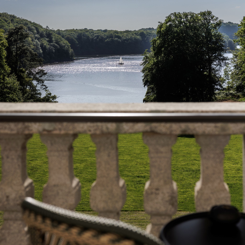 Terrasse avec vue mer au Domaine de Locguénolé à Kervignac (Morbihan)