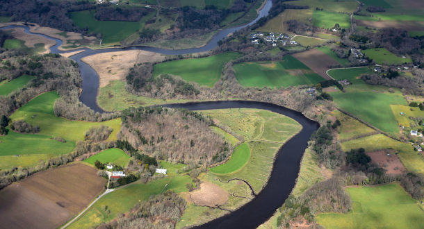 Vue aérienne du Scorff et du Scave à Quéven