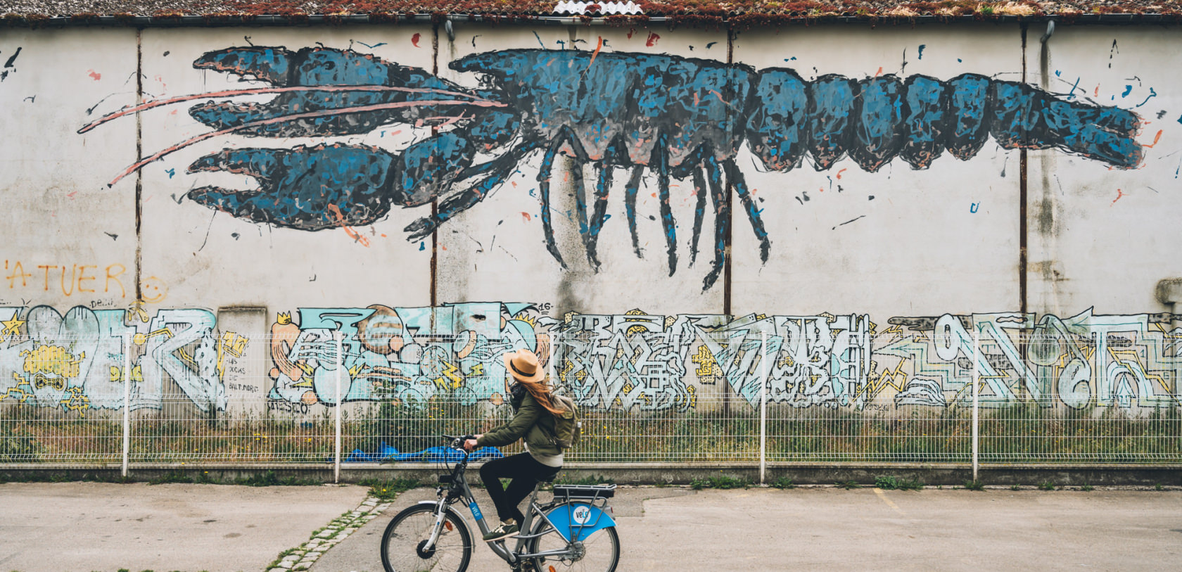 Balade à vélo au port de pêche de Lorient à la découverte du street-art (Morbihan)