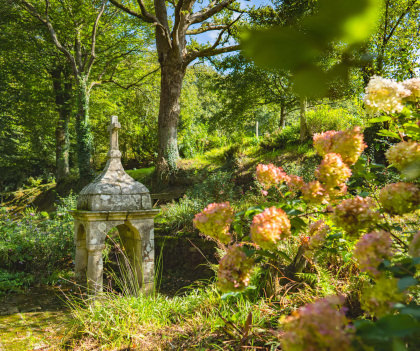 La fontaine du cloître à Quistinic (Morbihan) - ©Thibault Poriel - LBST