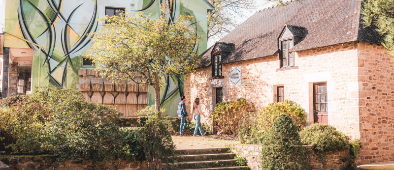 Visite de l'Atelier d'Estienne - Centre d'Art Contemporain à Pont-Scorff (Morbihan)