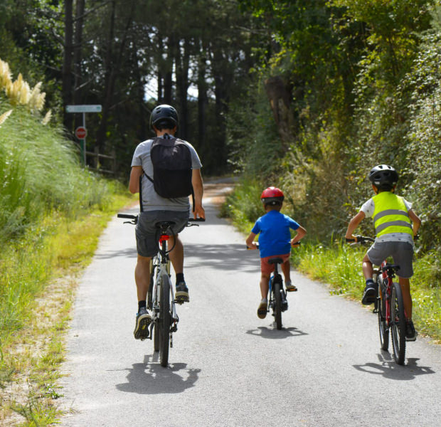 Ploemeur, balade vélo avec les enfants sur la voie verte des kaolins