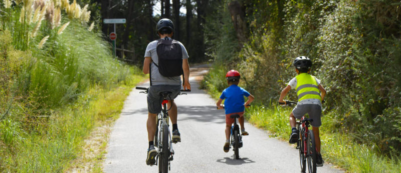 Ploemeur, balade vélo avec les enfants sur la voie verte des kaolins