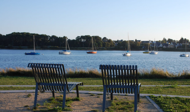 © Céline Madelaine. Vue sur le Ter depuis Lorient La Base.