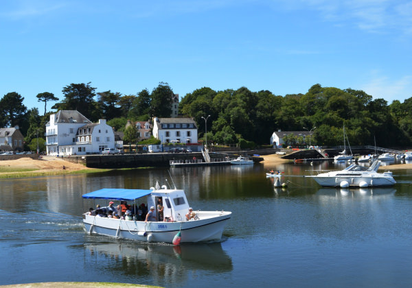 Bateau passeur au Pouldu à Guidel Plages.