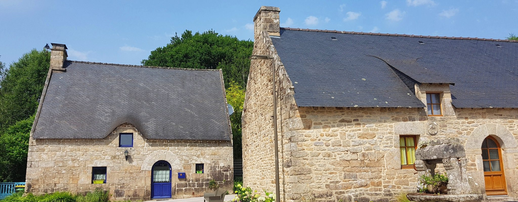 Bubry, les chaumières du village de Saint Yves