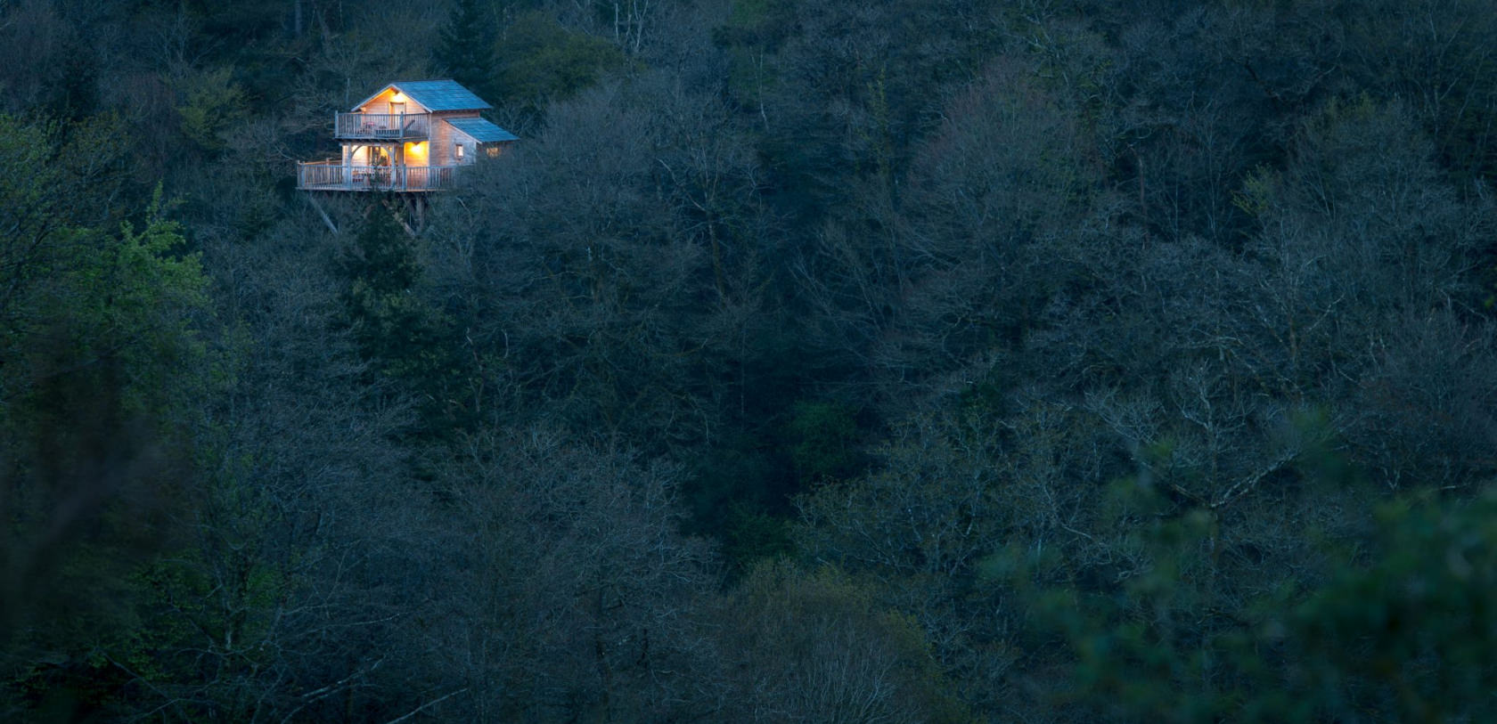 ©Emmanuel Berthier. Quistinic, cabane perchée dans les arbres Quistinic, cabane perchée dans les arbres