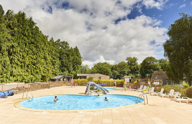 Piscine du camping Le Clos du Blavet*** à Bieuzy-les-Eaux - ©Camping Le Clos du Blavet - LBST