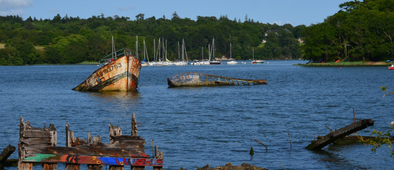 Cimetière de bateaux de Kerhervy à Lanester.