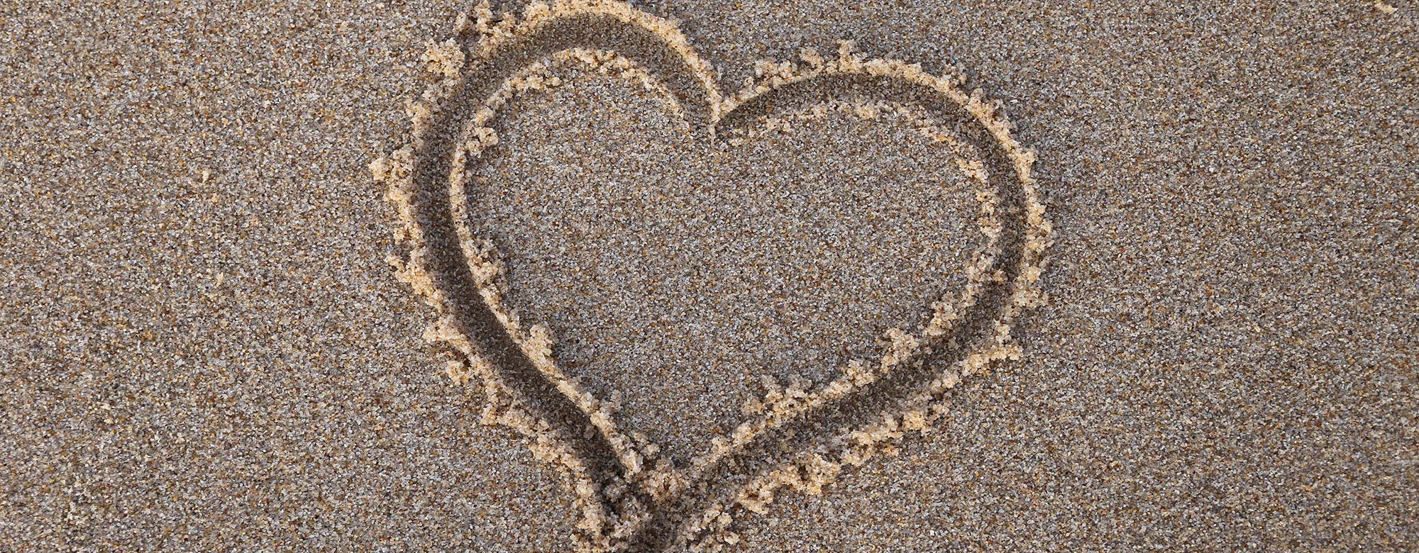 Cœur sur le sable de Lorient