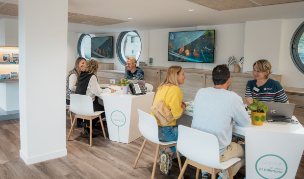 Conseil en séjour à l'office de tourisme de Lorient (Morbihan)