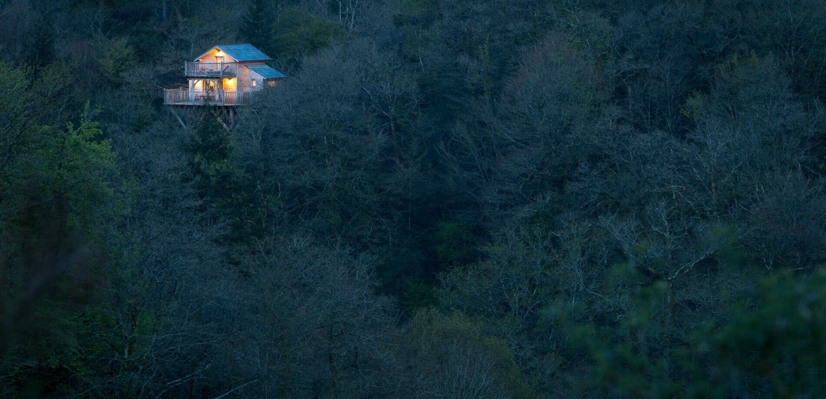 Cabane dans les arbres, Hebergement insolite de la Vallée de Pratmeur à Quistinic (Morbihan)