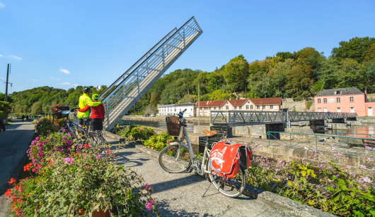 Cyclotourisme, balade à vélo sur le Chemin de Halage du Blavet entre Hennebont et Pontivy (Morbihan)