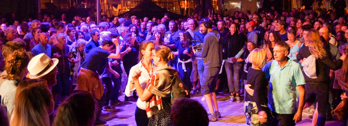 Danses bretonnes au Festival Interceltique de Lorient.