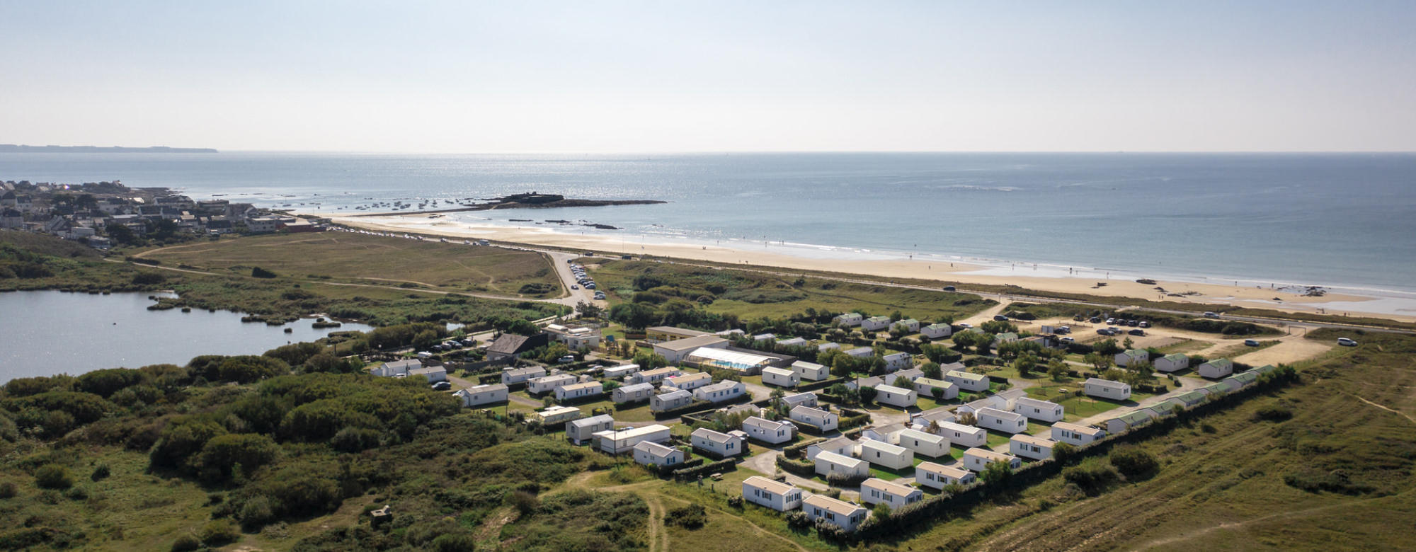 Vue aérienne du camping La Plage*** à Guidel (Morbihan)